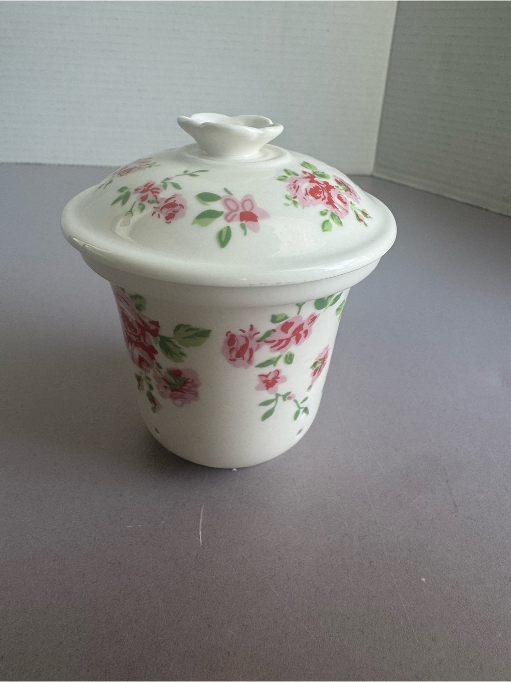 Floral Covered Ceramic Poppori Jar with Rose Motif